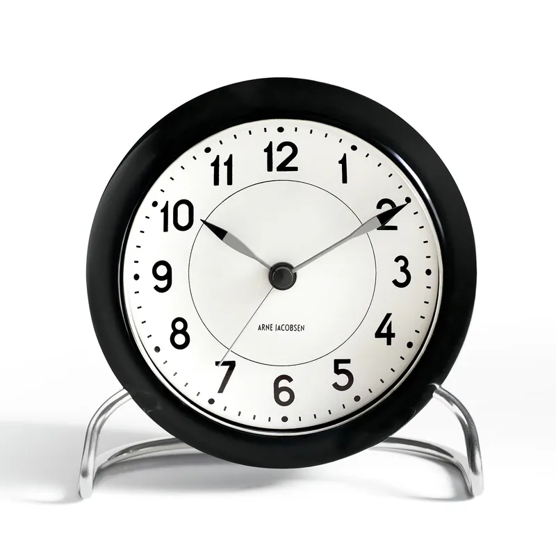 Köp nu AJ Station bordsklocka från Arne Jacobsen Clocks