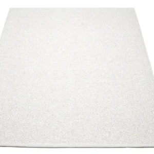 Säker betalning Svea matta white metallic/white från Pappelina