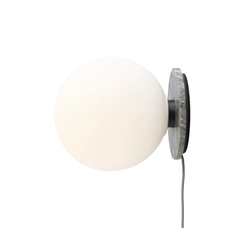 Fynd TR bords- & vägglampa marmor från Audo Copenhagen