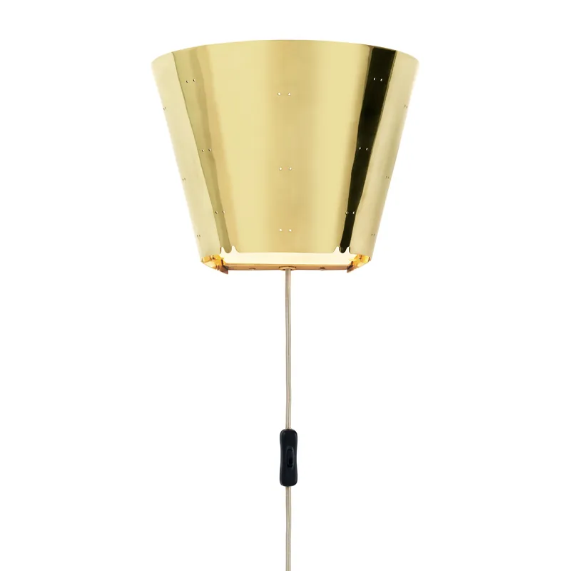 9464 vägglampa från GUBI Fynd