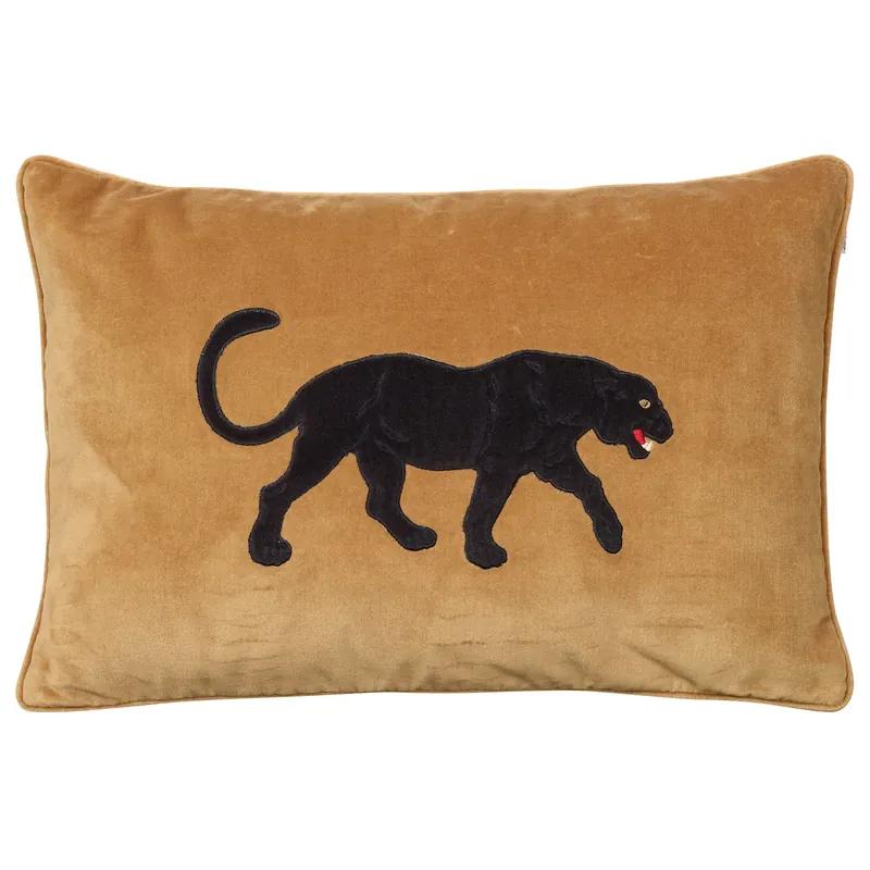 Embroidered Black Panther kuddfodral 40x60 cm från Chhatwal & Jonsson Rabatt