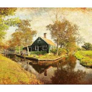 Canvastavla 70x100 cm - Idyllisk landskapsvy med ett traditionellt hus vid en kanal omgiven av träd och grönska Grön / Brun / Orange - Inredning Rabatter