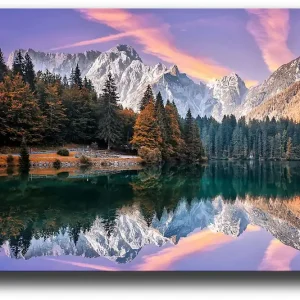 Sänkt pris Canvastavla 70x100 cm - Vacker bergslandskap med spegelbild i en sjö och färgglada höstträd Grön / Orange / Lila - Inredning