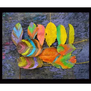 Inramad Canvastavla i trä - 41x56 cm - Färgglada löv arrangerade på en mörk bakgrund Gul / Lila / Grön - Inredning Sänkt pris