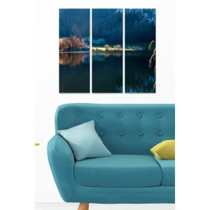 Canvastavla i trä 3-delar 50x70 cm - Spegelbild av en stilla sjö omgiven av skog och fjäll Mörkblå / Grön / Beige - Inredning Nyhet