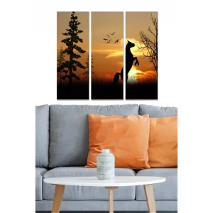 Canvastavla i trä 3-delar 50x70 cm - Silhuett av en häst som reser sig mot en solnedgång med träd och fåglar i bakgrunden Svart / Orange / Gult - Inredning Fynd
