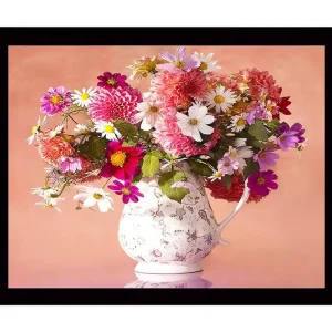 Rea Inramad Canvastavla i trä - 41x56 cm - Färgrik bukett av blommor i en porslinskanna Rosa / Vit / Grön - Inredning