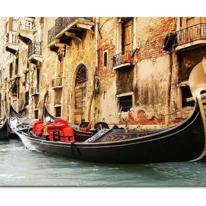 Canvastavla 70x100 cm - Romantisk scen med gondoler som glider fram i en venetiansk kanal Svart / Röd / Beige - Inredning Snabb leverans
