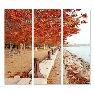 Canvastavla i trä 3-delar 50x70 cm - Höstlandskap med gyllene lövträd längs en promenadsträcka vid vattnet Orange / Brun / Beige - Inredning Säker betalning