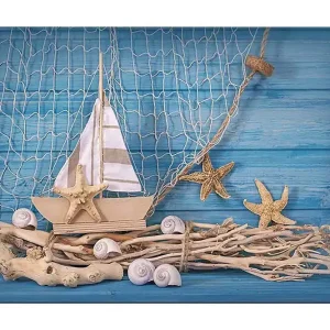 Canvastavla 70x100 cm - Segelbåt med stjärnformade sjöstjärnor och snäckor på en träig bas, mot en blå bakgrund Blå / Beige / Vit - Inredning Begränsat erbjudande