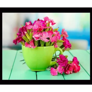 Inramad Canvastavla i trä - 41x56 cm - Färgglad bukett av blommor i en grön kopp Grön / Rosa - Inredning Rabatt