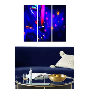 Kampanj Canvastavla i trä 3-delar 50x70 cm - Färgglad porträtt av en kvinna med neonfärgad sminkning Mörkblå / Rosa / Gul - Inredning