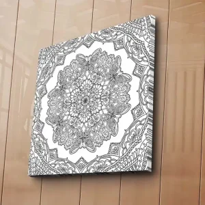I lager Canvastavla 45x45 cm - Intrikat mandala med detaljerade mönster och former Svart / Vitt - Inredning