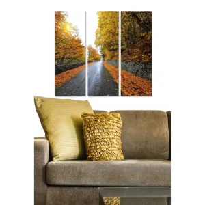 Sista chansen Canvastavla i trä 3-delar 50x70 cm - Vacker höstlandskap med en väg omgiven av färgglada träd och fallna löv Orange / Guld / Grön - Inredning