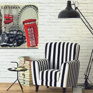 Snabb leverans Canvastavla 45x45 cm - London-inspirerad stadsscen med en röd telefonkiosk och en klassisk bil Röd / Svart / Beige - Inredning