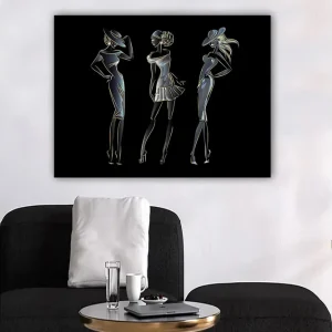 Kampanj Canvastavla 70x100 cm - Silhuetter av tre eleganta kvinnor i modekläder Svart / Guld / Vit - Inredning