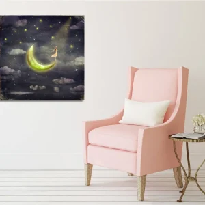 Canvastavla 45x45 cm - Drömlik scen med en kvinna som står på en måne i stjärnklara natten Mörkblå / Grön / Vit - Inredning Billigare