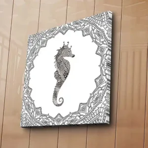 Köp online Canvastavla 45x45 cm - Havsdrake i detaljerad svart och vit stil Svart / Vit - Inredning